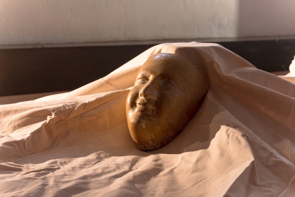 Enter The Crack, Gipsform (1964), Baby Angel, 2026. Photo: Irem Güngez